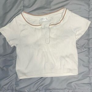 Altar’d State Shirt Sleeve Top; White & Tan; Size S/M